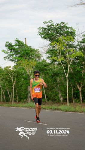 Race photo from Arutmin Borneo Run 2024