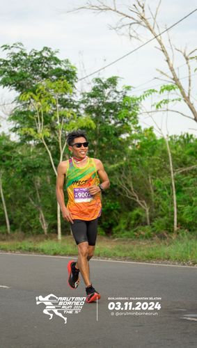 Race photo from Arutmin Borneo Run 2024