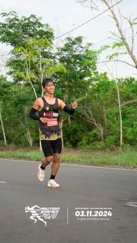 Race photo from Arutmin Borneo Run 2024