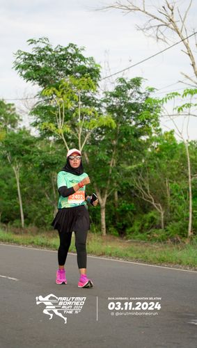 Race photo from Arutmin Borneo Run 2024