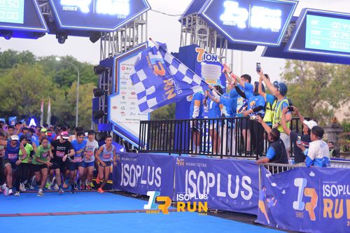 Race photo from Isoplus Run 2024 Surabaya