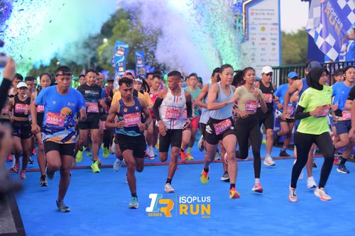 Race photo from Isoplus Run 2024 Surabaya