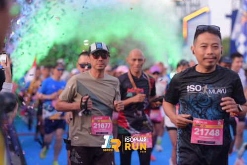 Race photo from Isoplus Run 2024 Surabaya