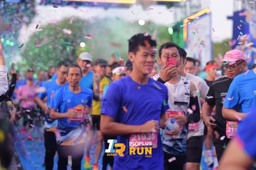 Race photo from Isoplus Run 2024 Surabaya
