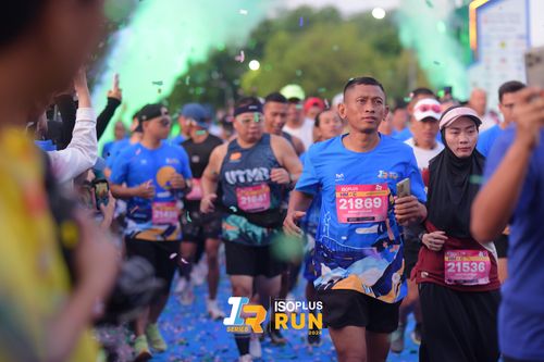 Race photo from Isoplus Run 2024 Surabaya