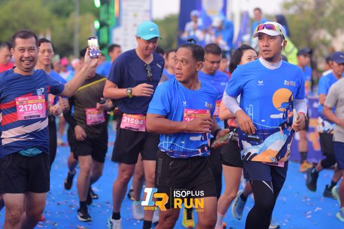 Race photo from Isoplus Run 2024 Surabaya