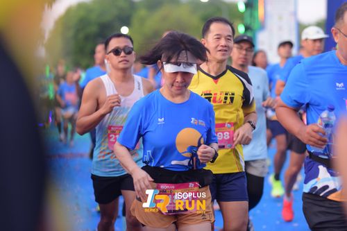 Race photo from Isoplus Run 2024 Surabaya