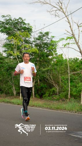 Race photo from Arutmin Borneo Run 2024