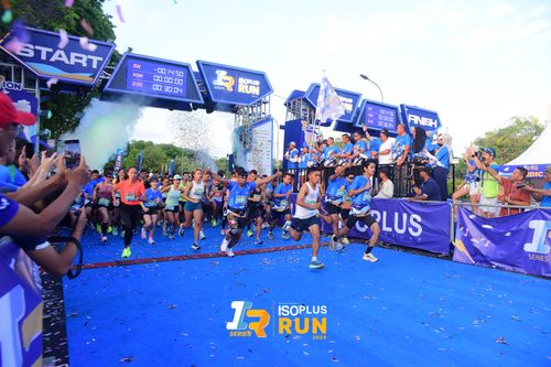 Race photo from Isoplus Run 2024 Surabaya