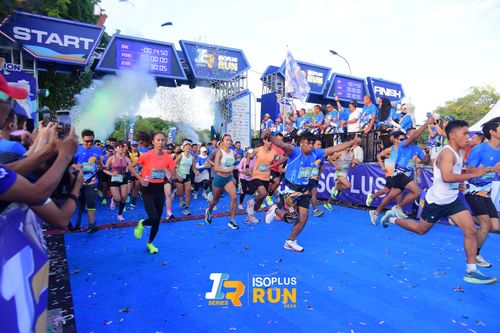 Race photo from Isoplus Run 2024 Surabaya