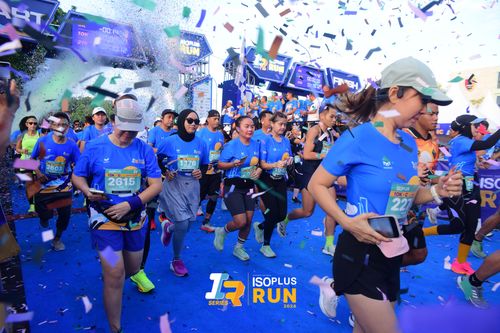 Race photo from Isoplus Run 2024 Surabaya