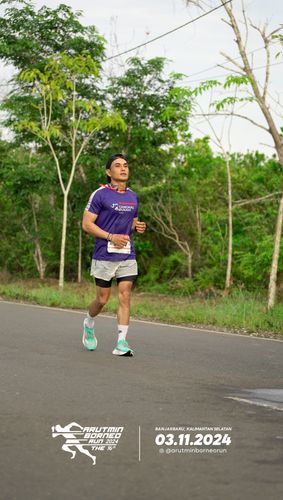 Race photo from Arutmin Borneo Run 2024