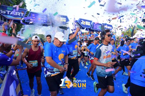 Race photo from Isoplus Run 2024 Surabaya