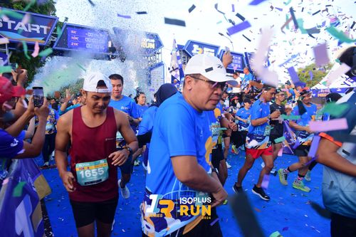 Race photo from Isoplus Run 2024 Surabaya