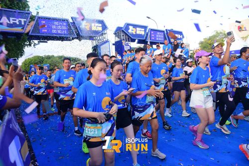 Race photo from Isoplus Run 2024 Surabaya