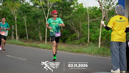 Race photo from Arutmin Borneo Run 2024