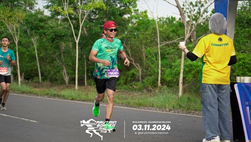 Race photo from Arutmin Borneo Run 2024