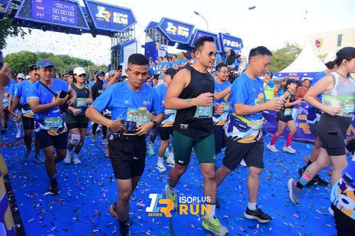 Race photo from Isoplus Run 2024 Surabaya
