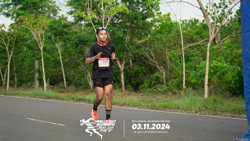 Race photo from Arutmin Borneo Run 2024