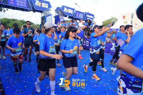 Race photo from Isoplus Run 2024 Surabaya