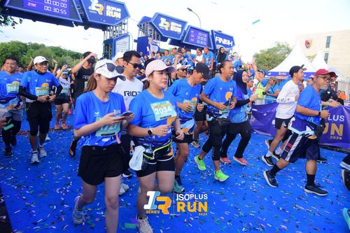 Race photo from Isoplus Run 2024 Surabaya