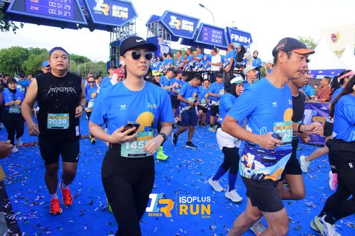 Race photo from Isoplus Run 2024 Surabaya