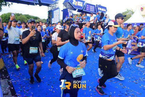 Race photo from Isoplus Run 2024 Surabaya