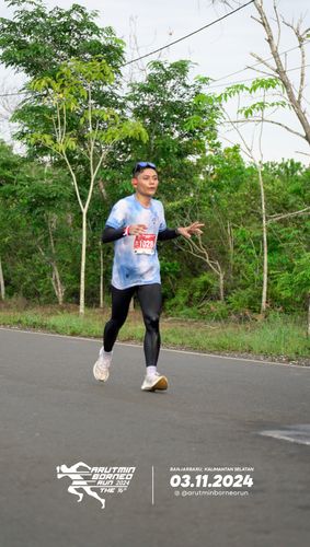 Race photo from Arutmin Borneo Run 2024