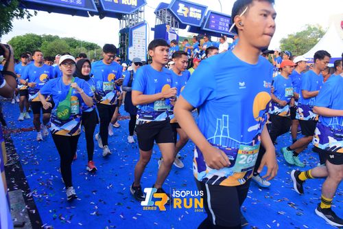 Race photo from Isoplus Run 2024 Surabaya