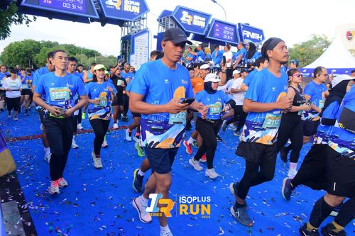 Race photo from Isoplus Run 2024 Surabaya