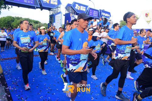Race photo from Isoplus Run 2024 Surabaya