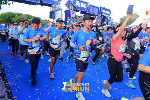 Race photo from Isoplus Run 2024 Surabaya