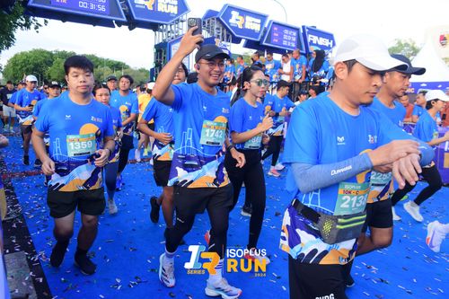 Race photo from Isoplus Run 2024 Surabaya