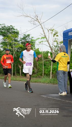 Race photo from Arutmin Borneo Run 2024