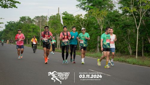 Race photo from Arutmin Borneo Run 2024