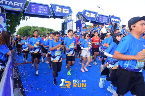 Race photo from Isoplus Run 2024 Surabaya
