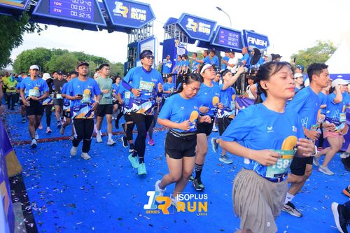 Race photo from Isoplus Run 2024 Surabaya