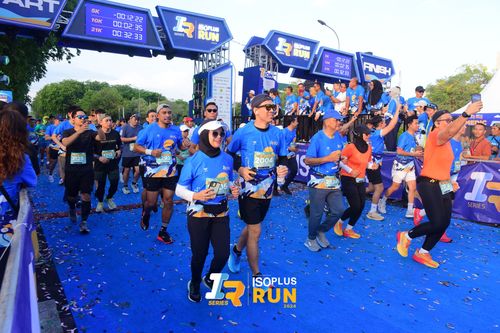 Race photo from Isoplus Run 2024 Surabaya