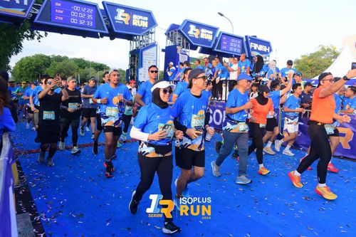 Race photo from Isoplus Run 2024 Surabaya