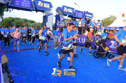 Race photo from Isoplus Run 2024 Surabaya