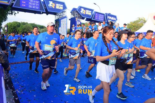 Race photo from Isoplus Run 2024 Surabaya