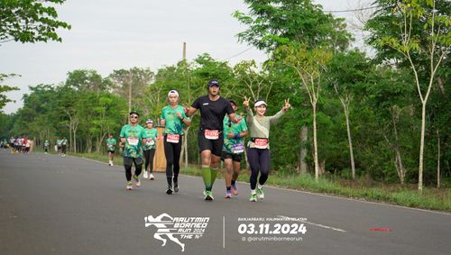 Race photo from Arutmin Borneo Run 2024