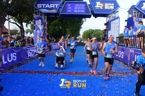 Race photo from Isoplus Run 2024 Surabaya