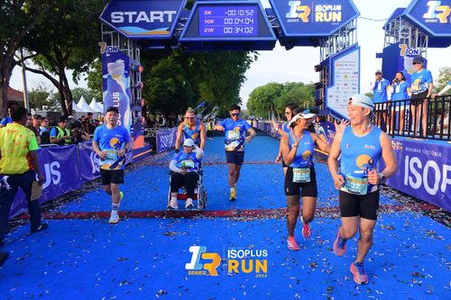 Race photo from Isoplus Run 2024 Surabaya