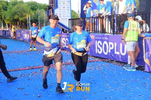 Race photo from Isoplus Run 2024 Surabaya