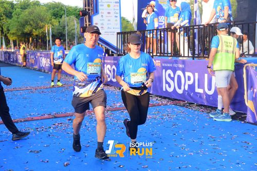 Race photo from Isoplus Run 2024 Surabaya