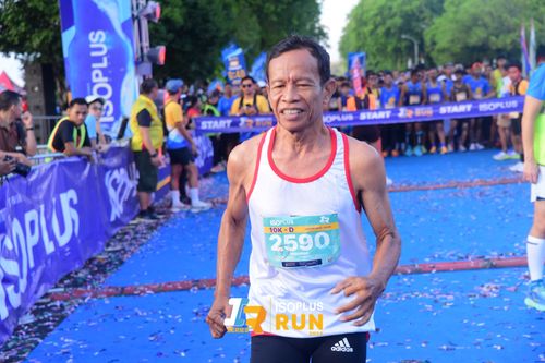 Race photo from Isoplus Run 2024 Surabaya