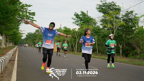 Race photo from Arutmin Borneo Run 2024
