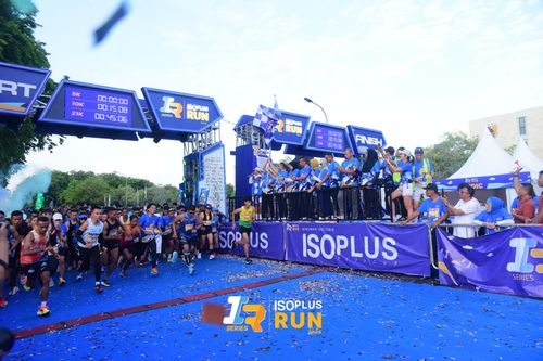 Race photo from Isoplus Run 2024 Surabaya