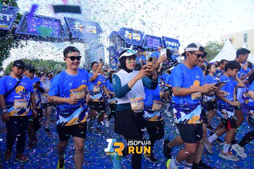 Race photo from Isoplus Run 2024 Surabaya